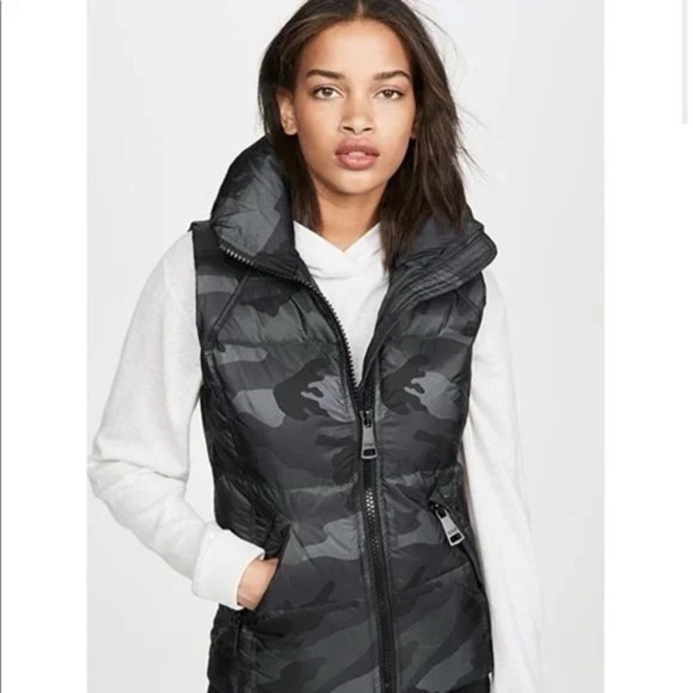 SAM. Freedom Down Full Zip Puffer Vest In Dark Charcoal Camo